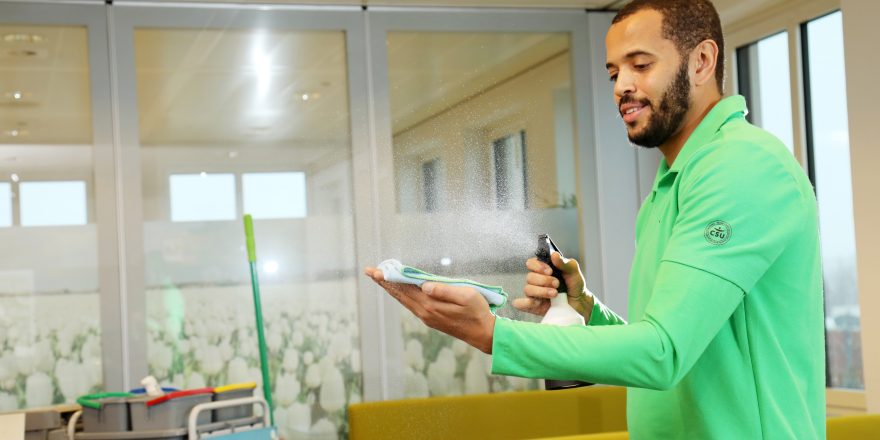 Schoonmaakmedewerker CSU